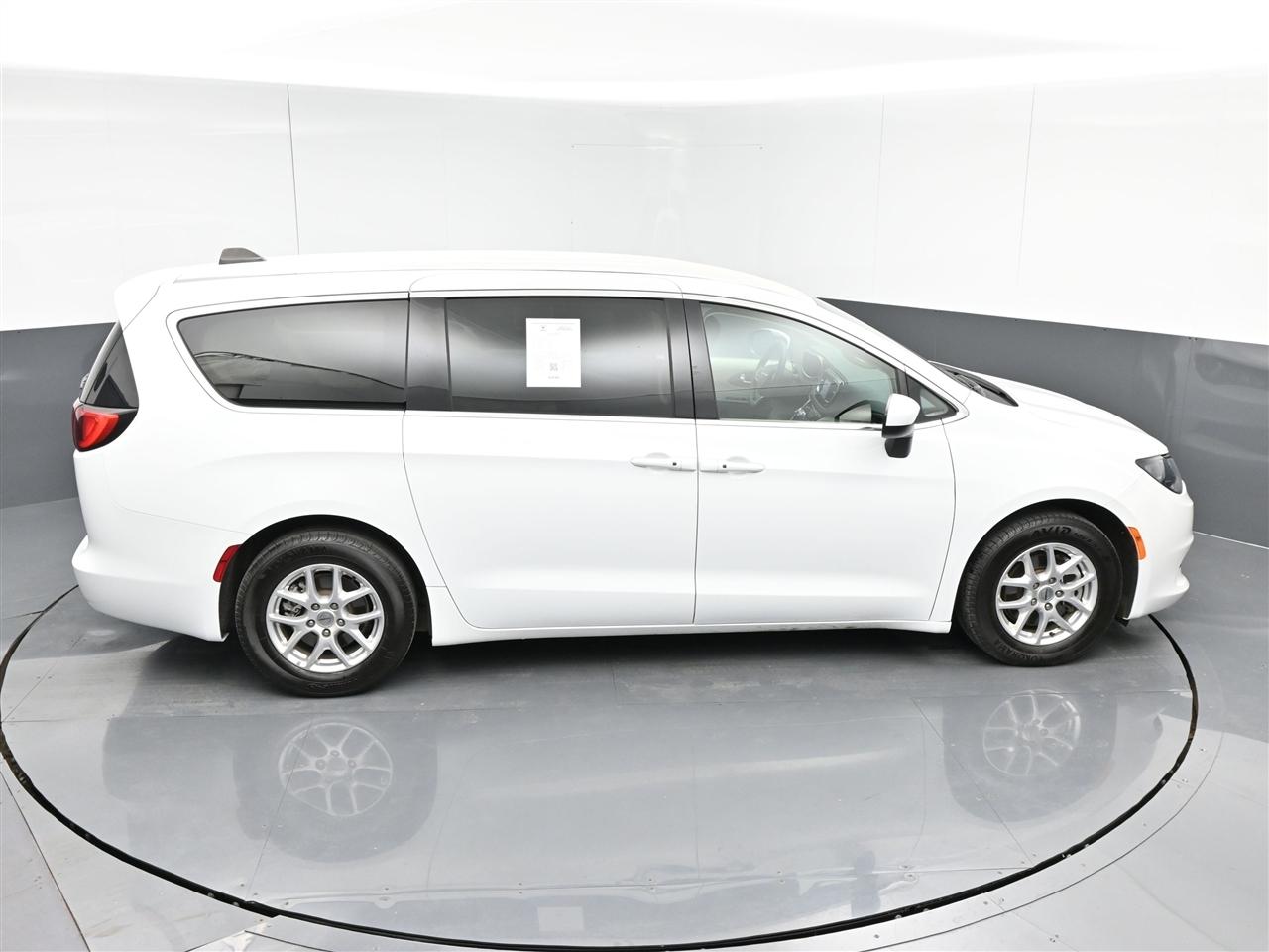 Chrysler Voyager LX 2023