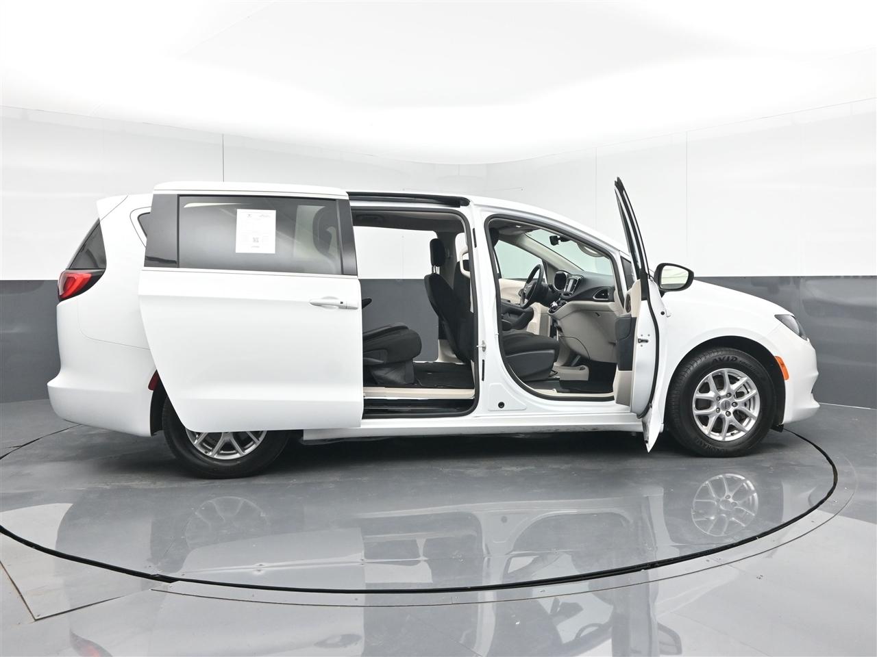 Chrysler Voyager LX 2023