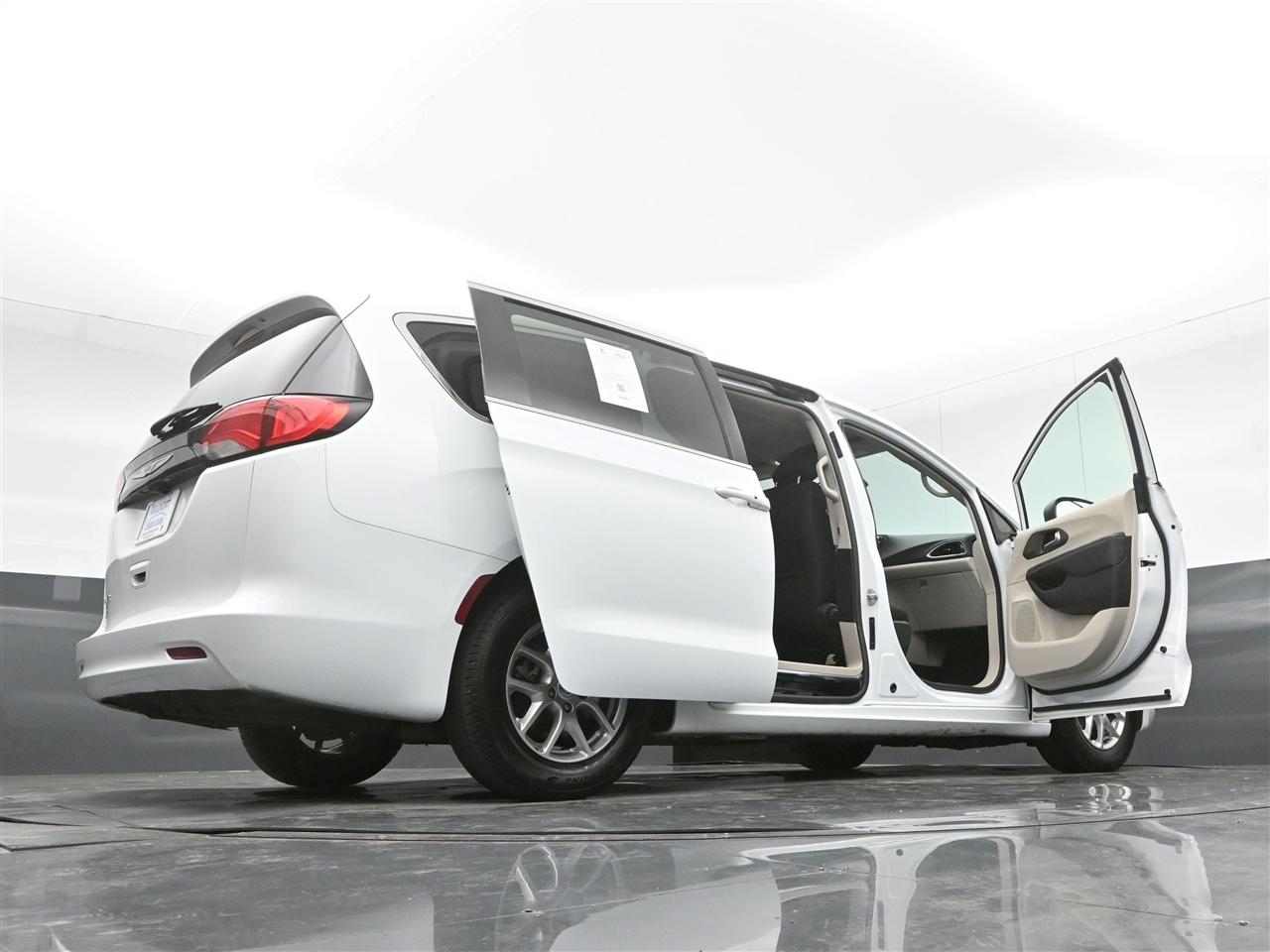 Chrysler Voyager LX 2023