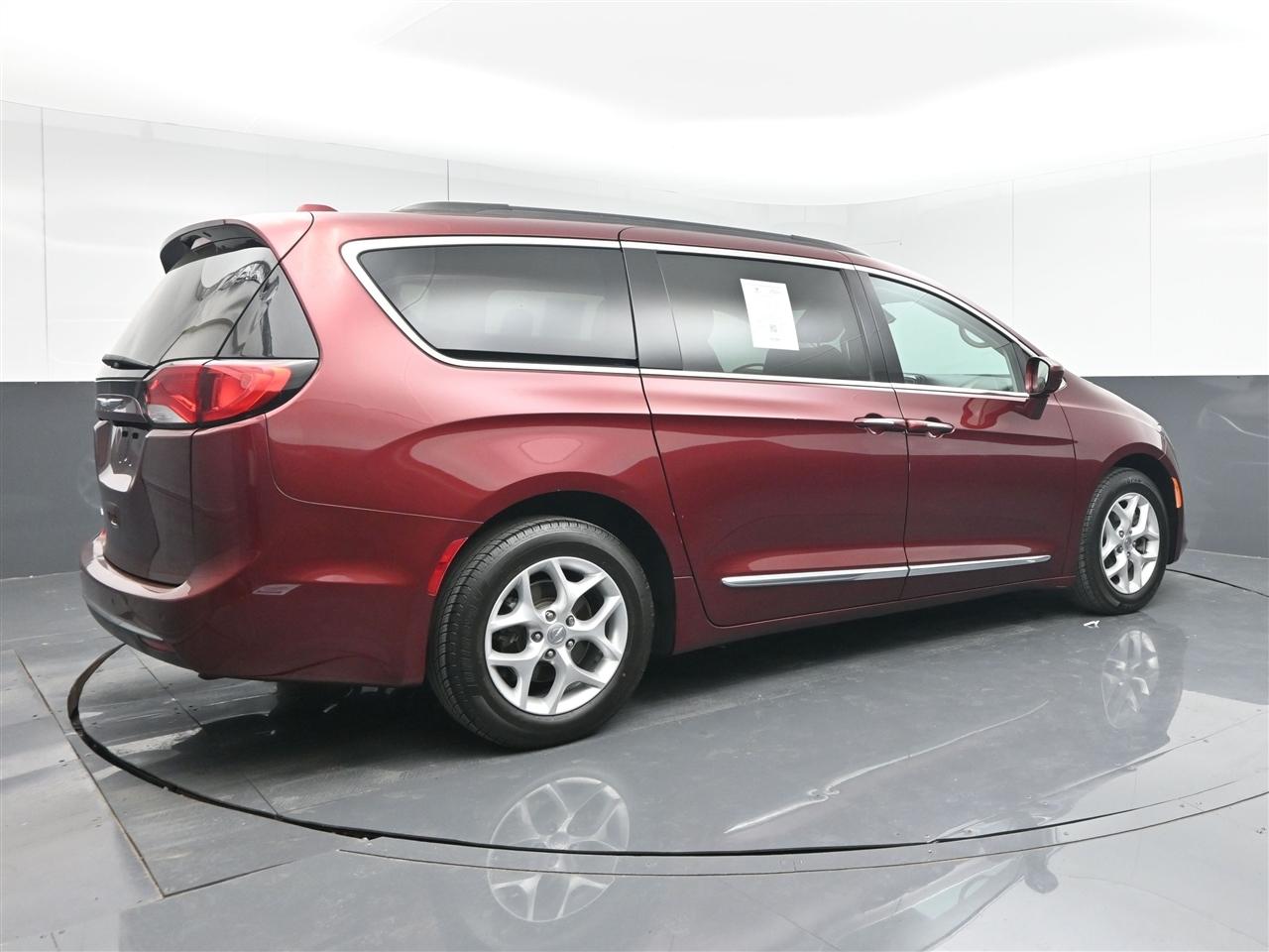 Chrysler Pacifica Touring-L 2017