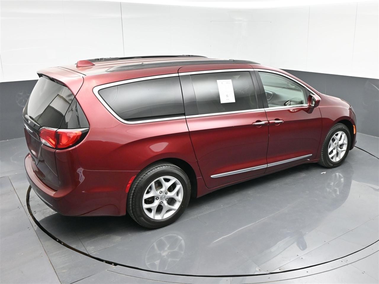 Chrysler Pacifica Touring-L 2017