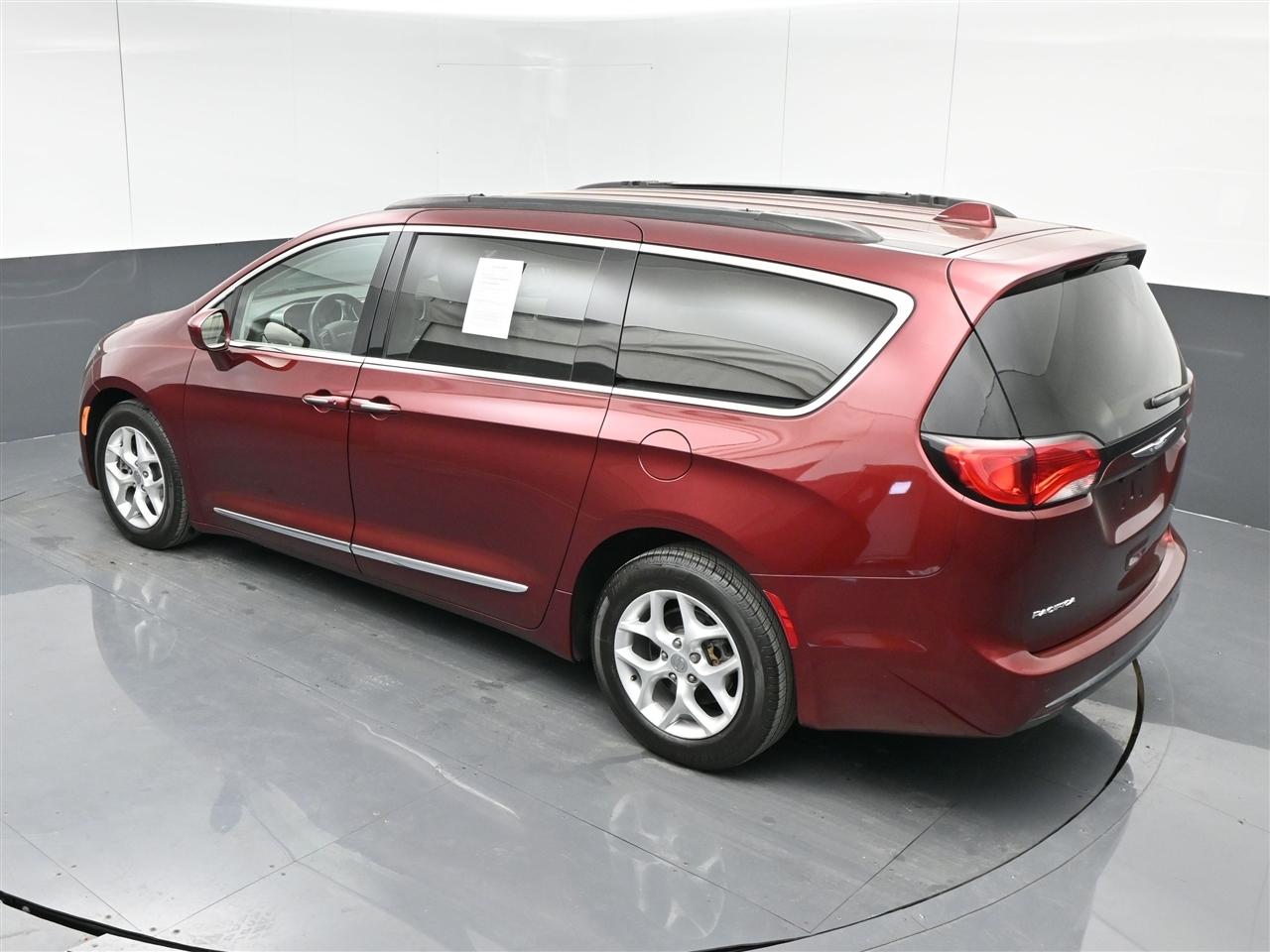 Chrysler Pacifica Touring-L 2017