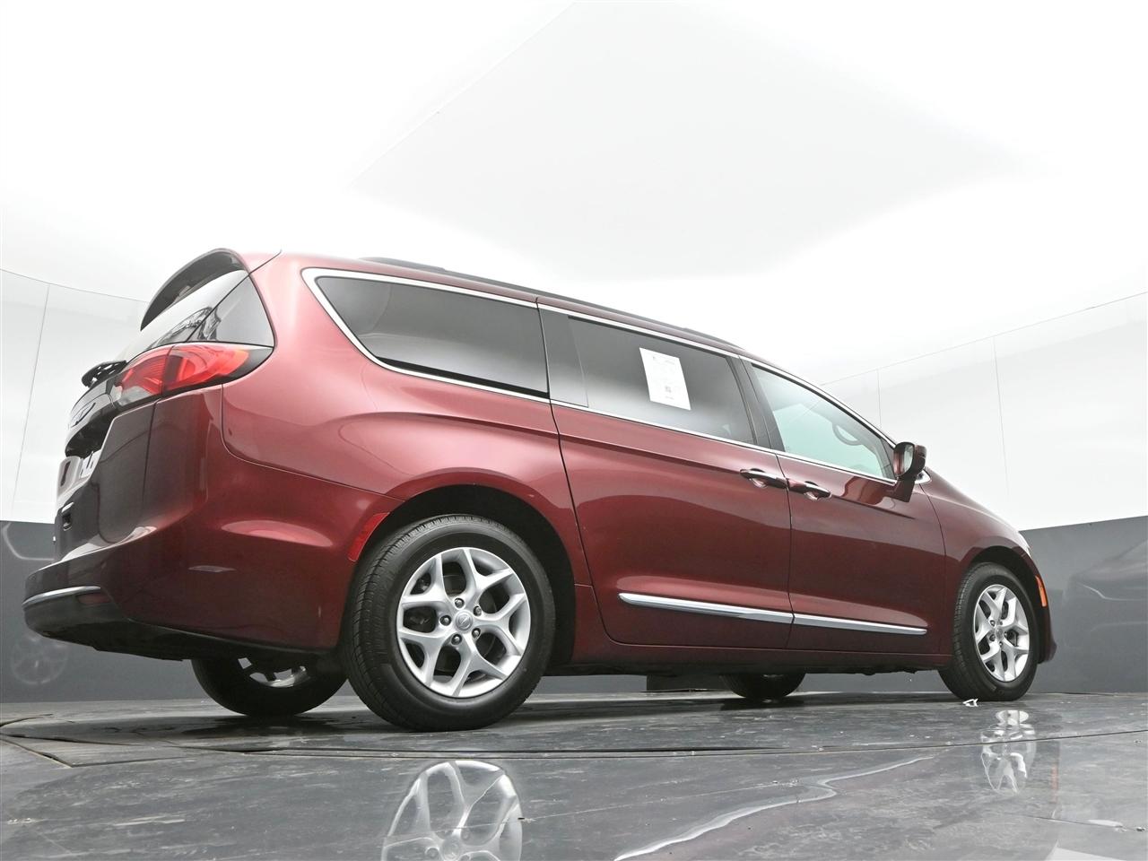 Chrysler Pacifica Touring-L 2017