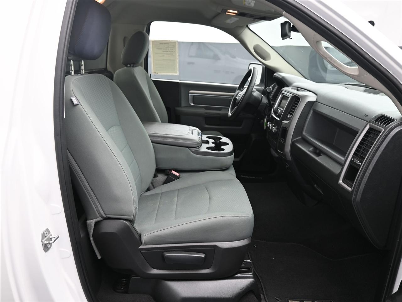 RAM 1500 Tradesman Regular Cab LWB 2WD 2016