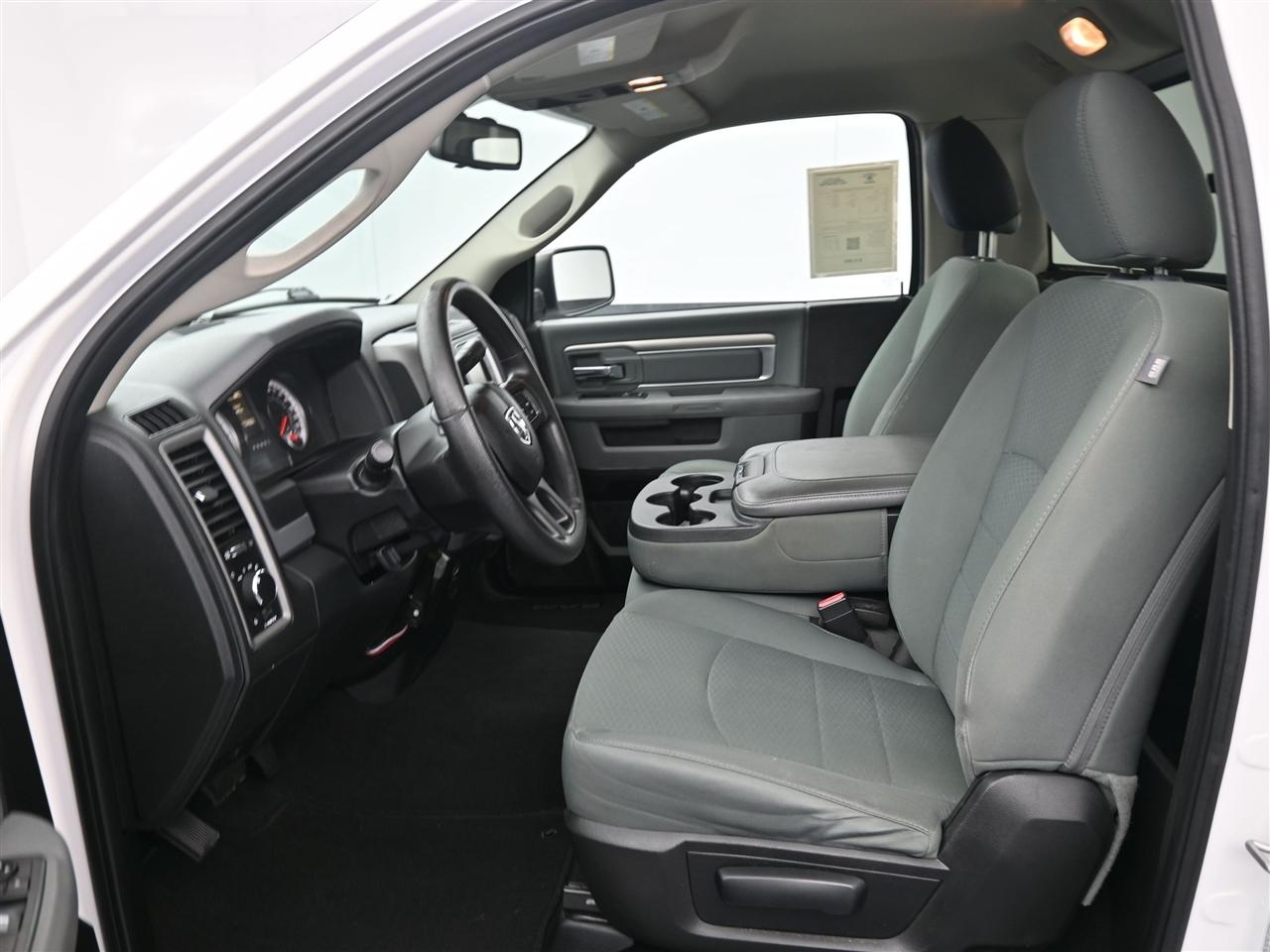 RAM 1500 Tradesman Regular Cab LWB 2WD 2016