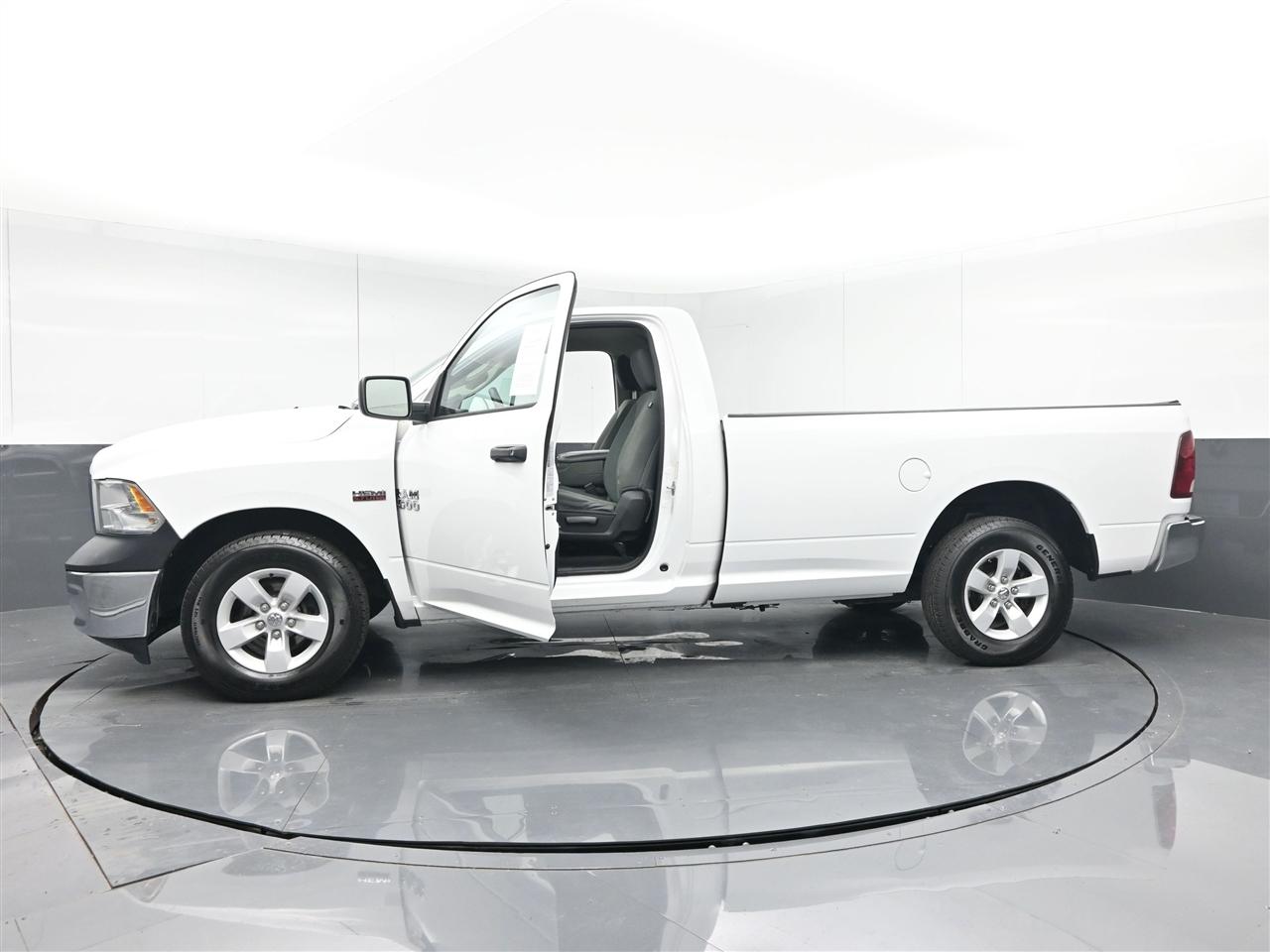 RAM 1500 Tradesman Regular Cab LWB 2WD 2016
