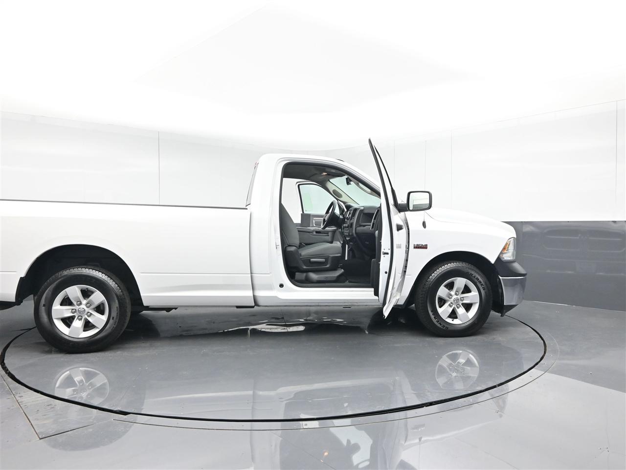 RAM 1500 Tradesman Regular Cab LWB 2WD 2016