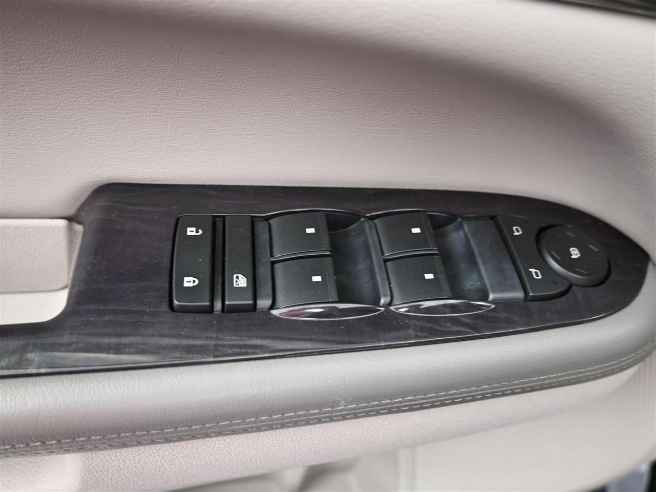 Buick Enclave Convenience FWD 2016