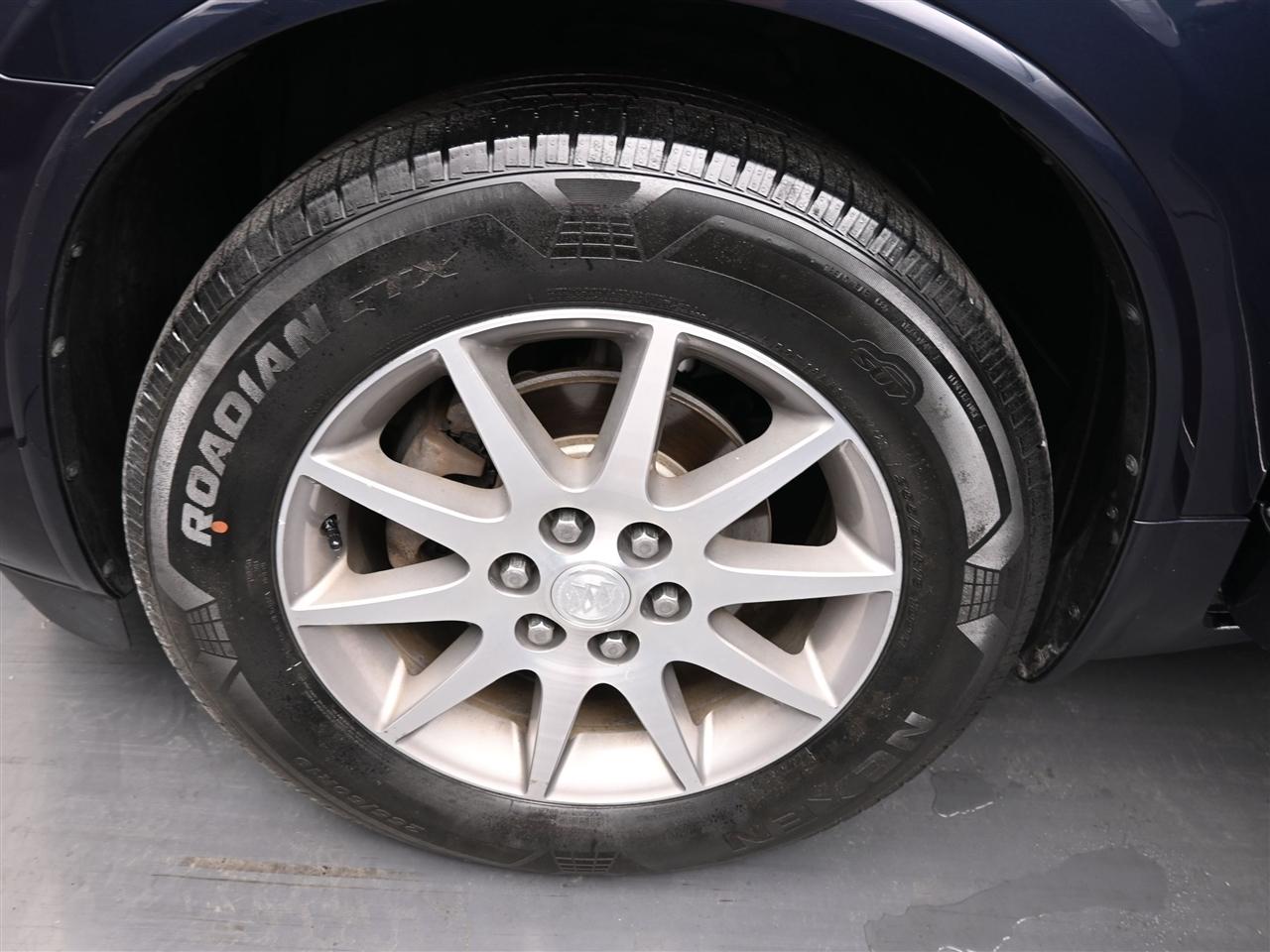 Buick Enclave Convenience FWD 2016