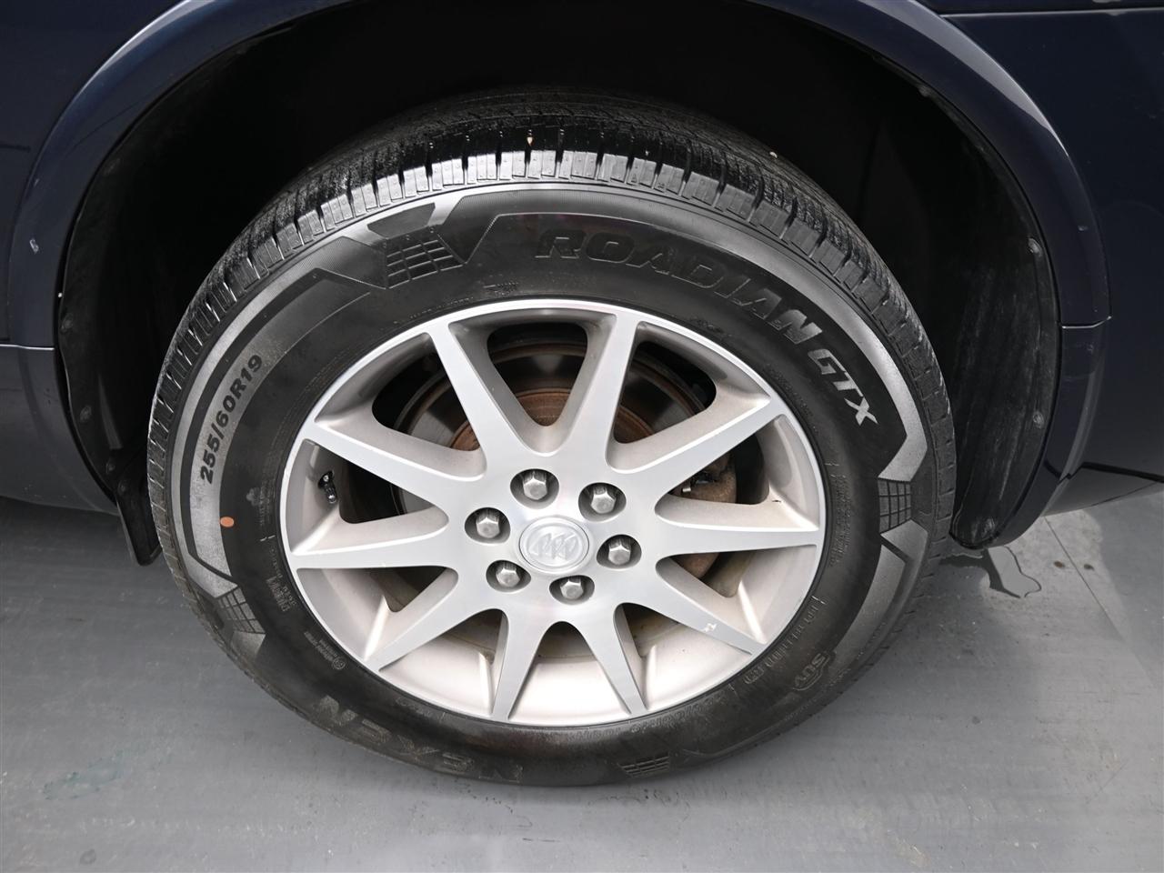 Buick Enclave Convenience FWD 2016