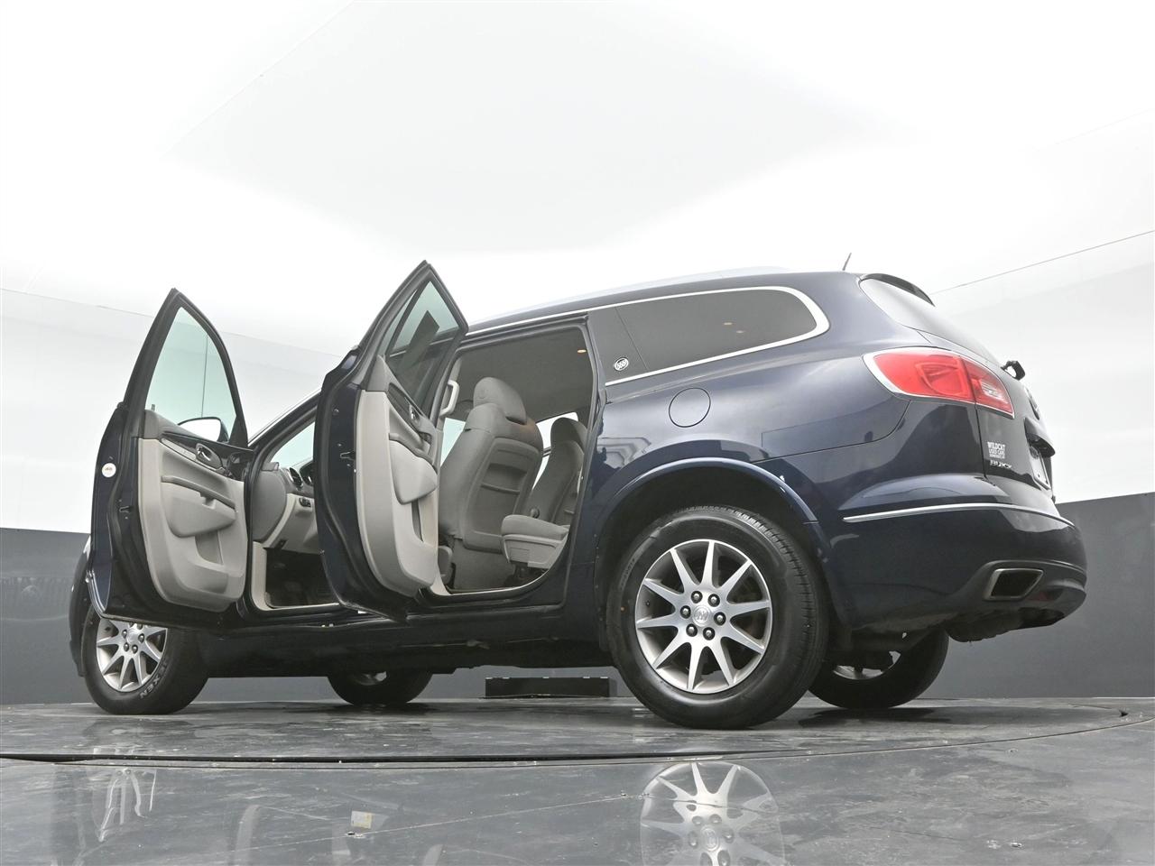 Buick Enclave Convenience FWD 2016