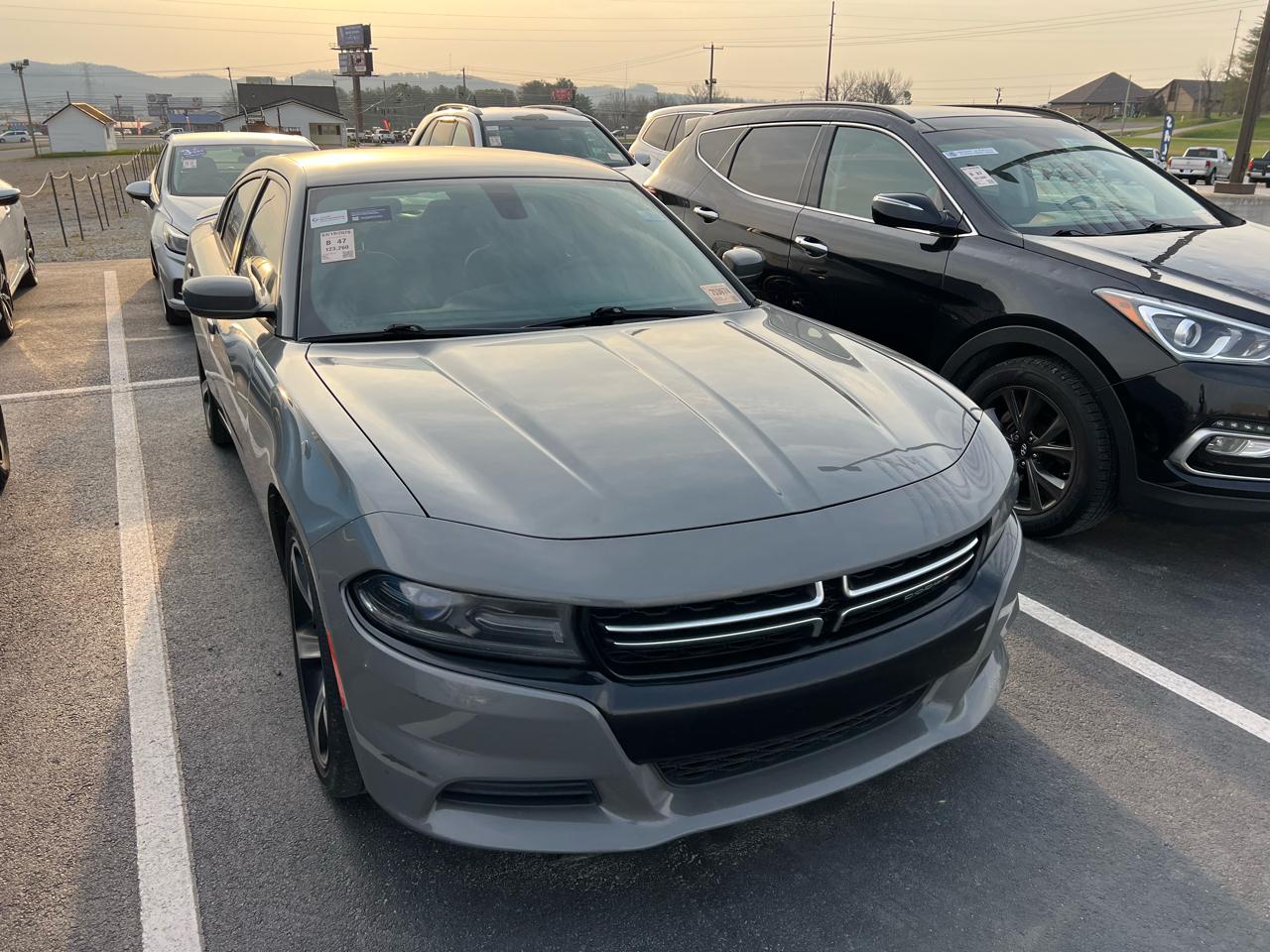 Dodge Charger SE 2017