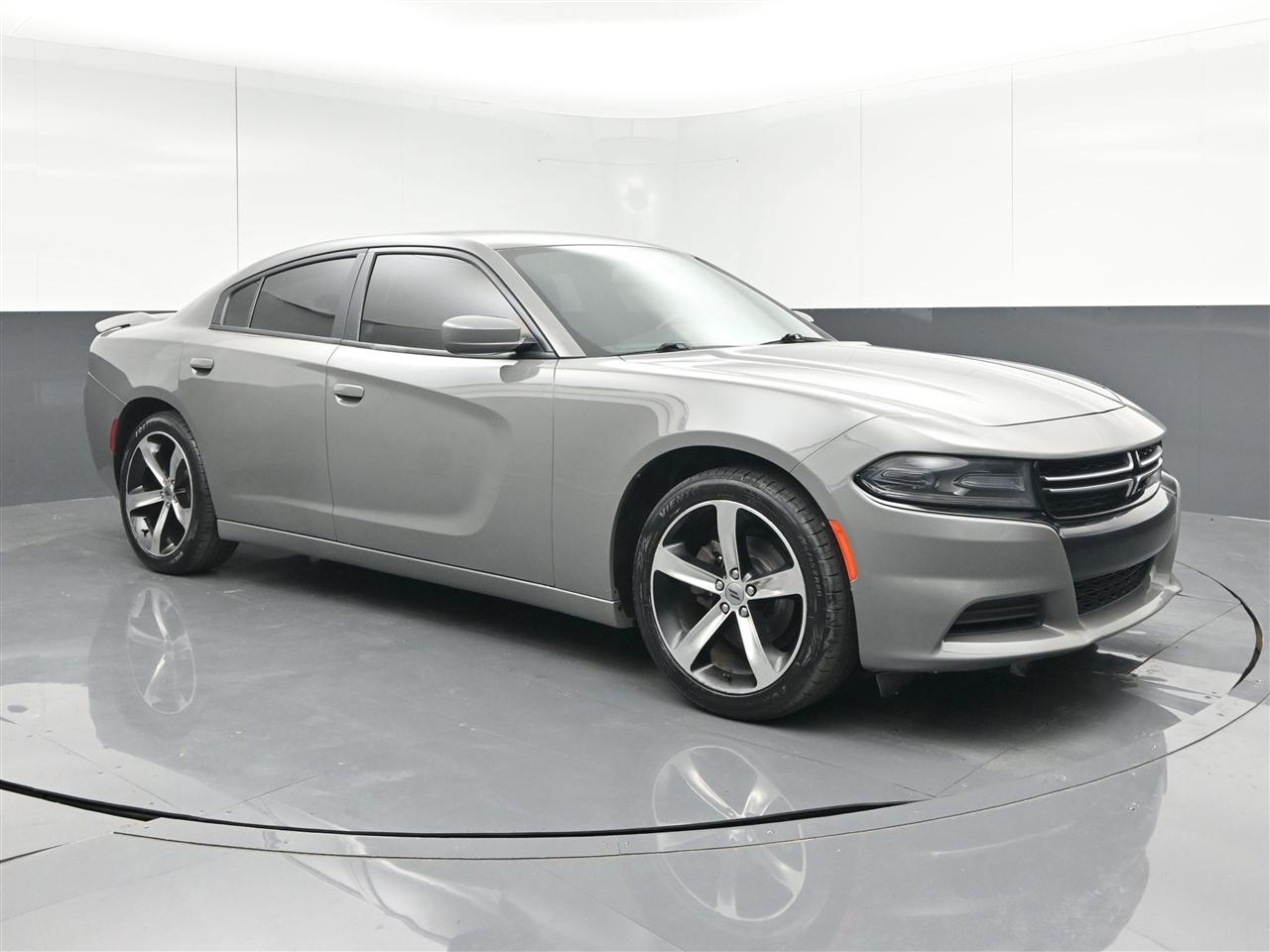 Dodge Charger SE 2017