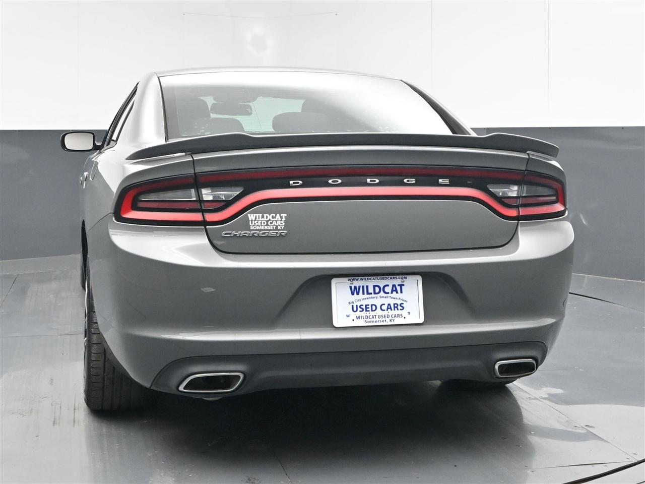 Dodge Charger SE 2017