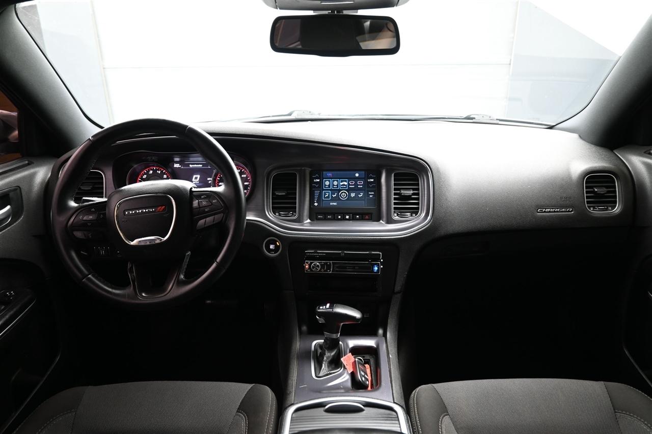 Dodge Charger SE 2017