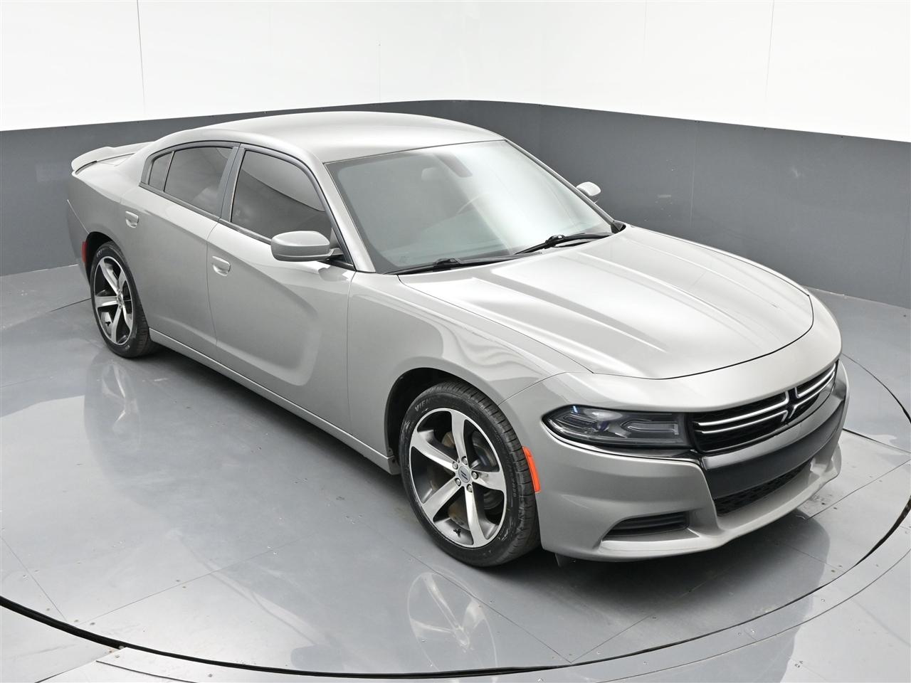 Dodge Charger SE 2017