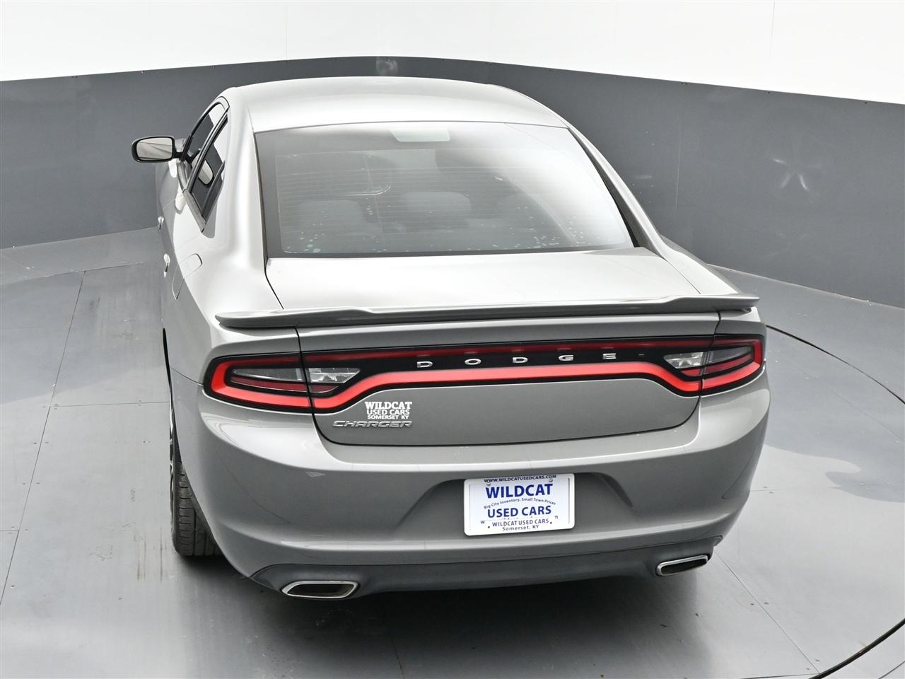 Dodge Charger SE 2017