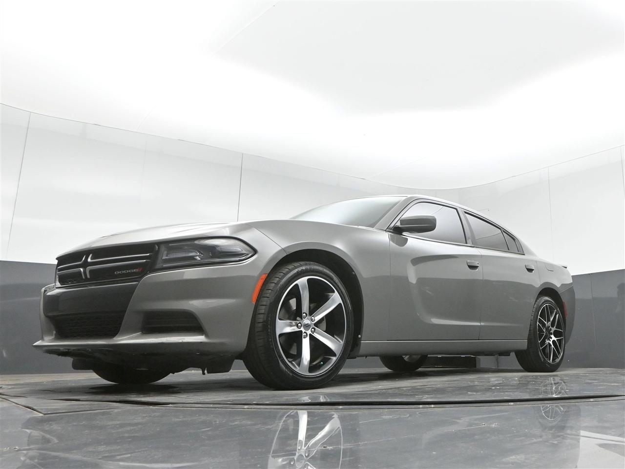 Dodge Charger SE 2017