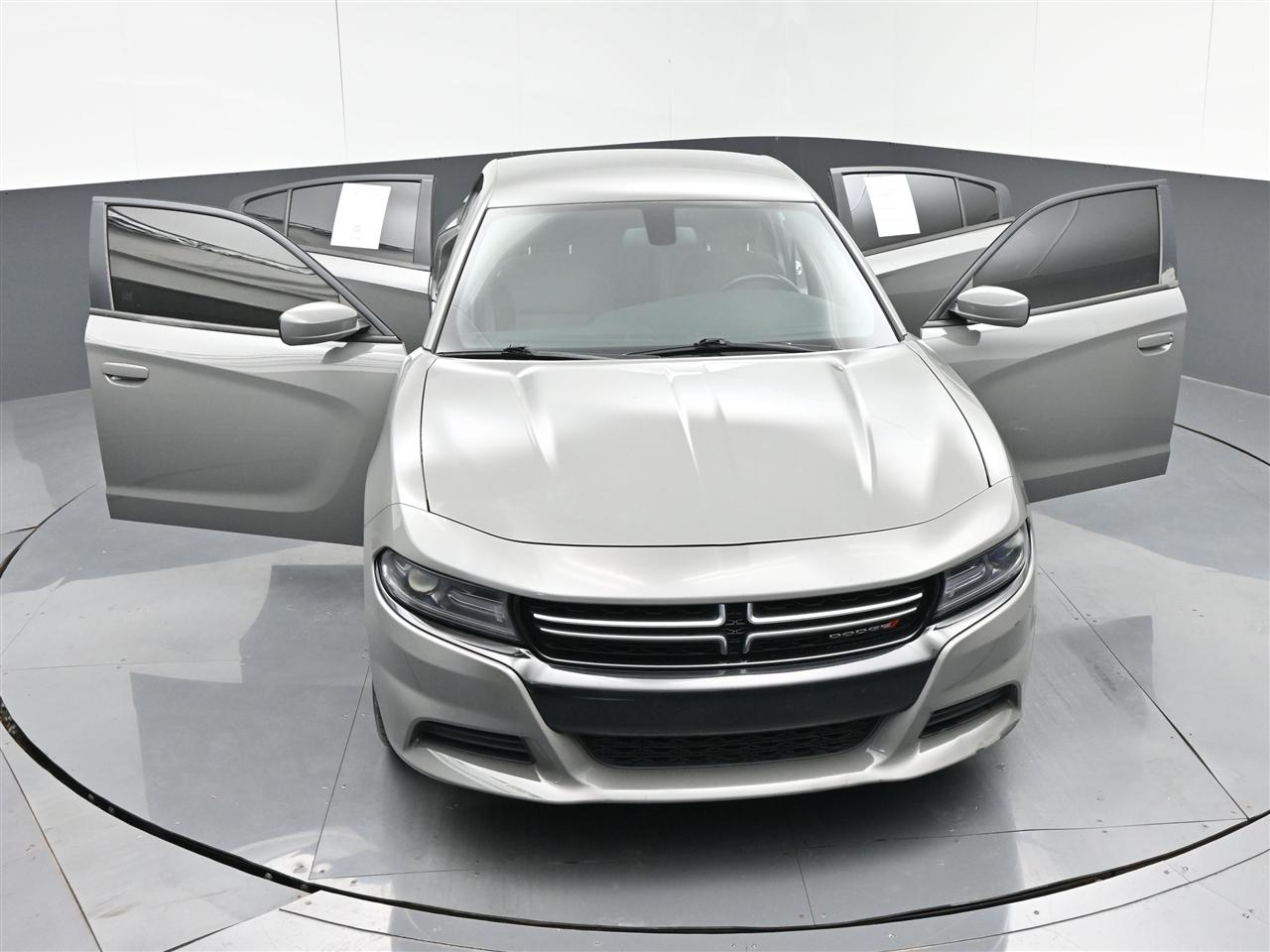 Dodge Charger SE 2017