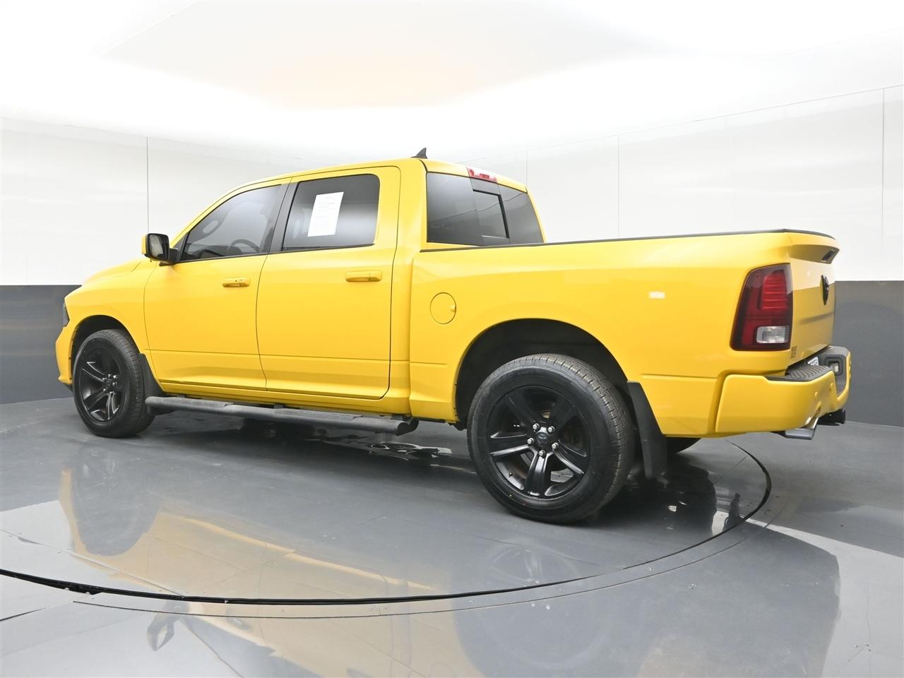 RAM 1500 Sport Crew Cab SWB 4WD 2016