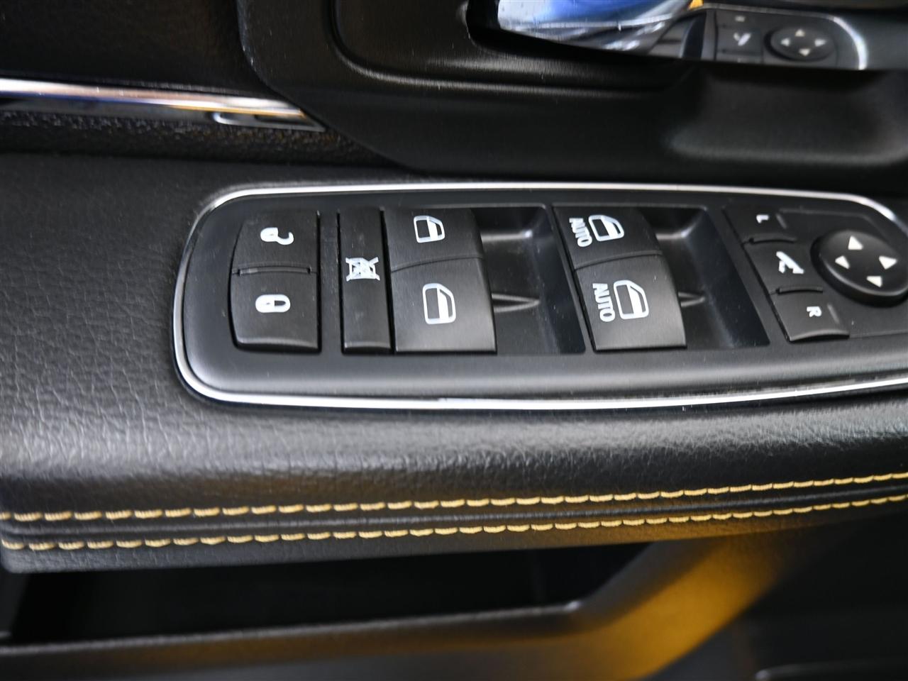 RAM 1500 Sport Crew Cab SWB 4WD 2016