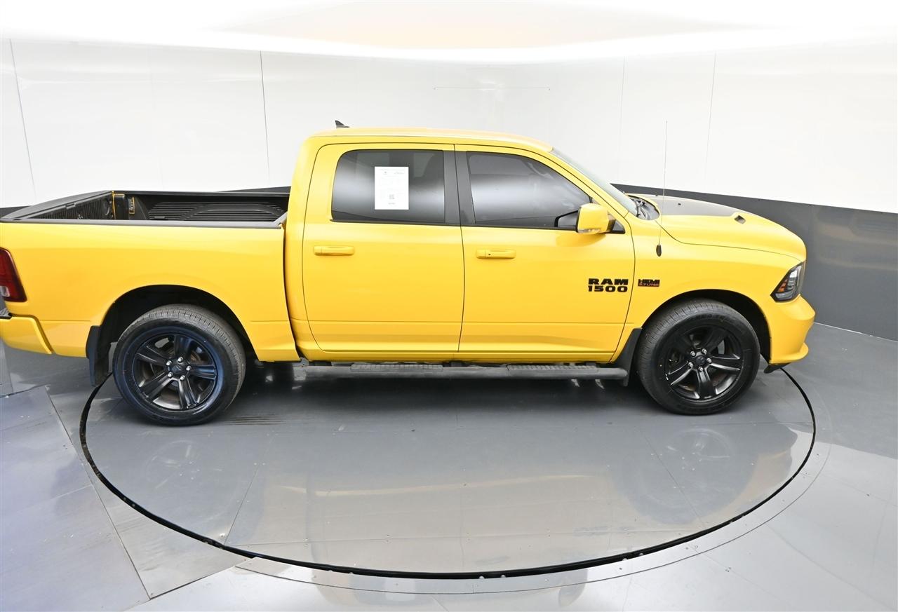 RAM 1500 Sport Crew Cab SWB 4WD 2016