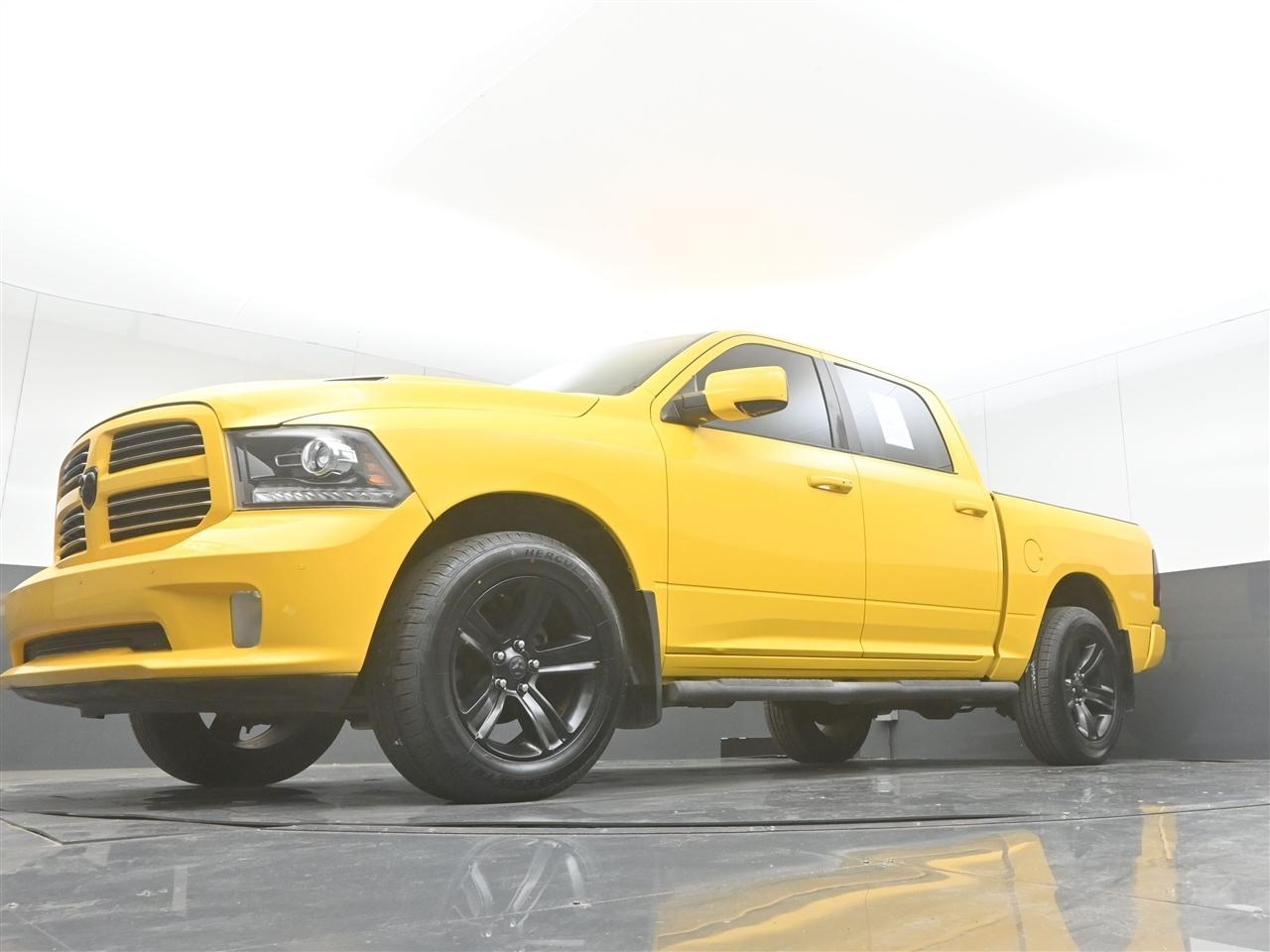 RAM 1500 Sport Crew Cab SWB 4WD 2016