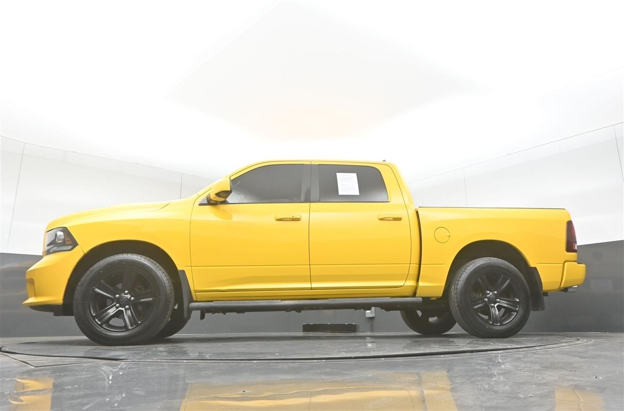 RAM 1500 Sport Crew Cab SWB 4WD 2016