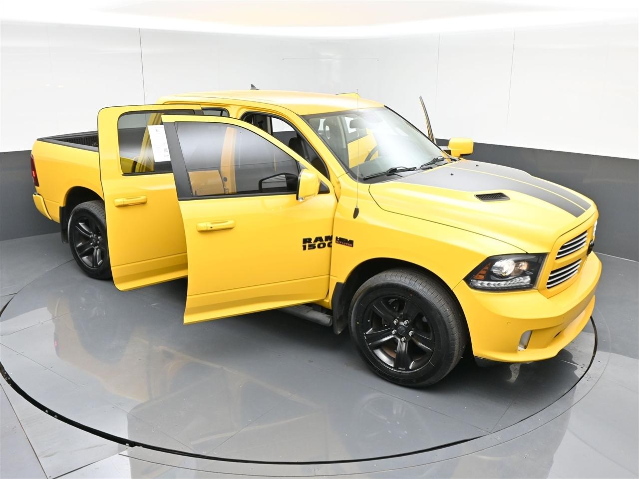 RAM 1500 Sport Crew Cab SWB 4WD 2016