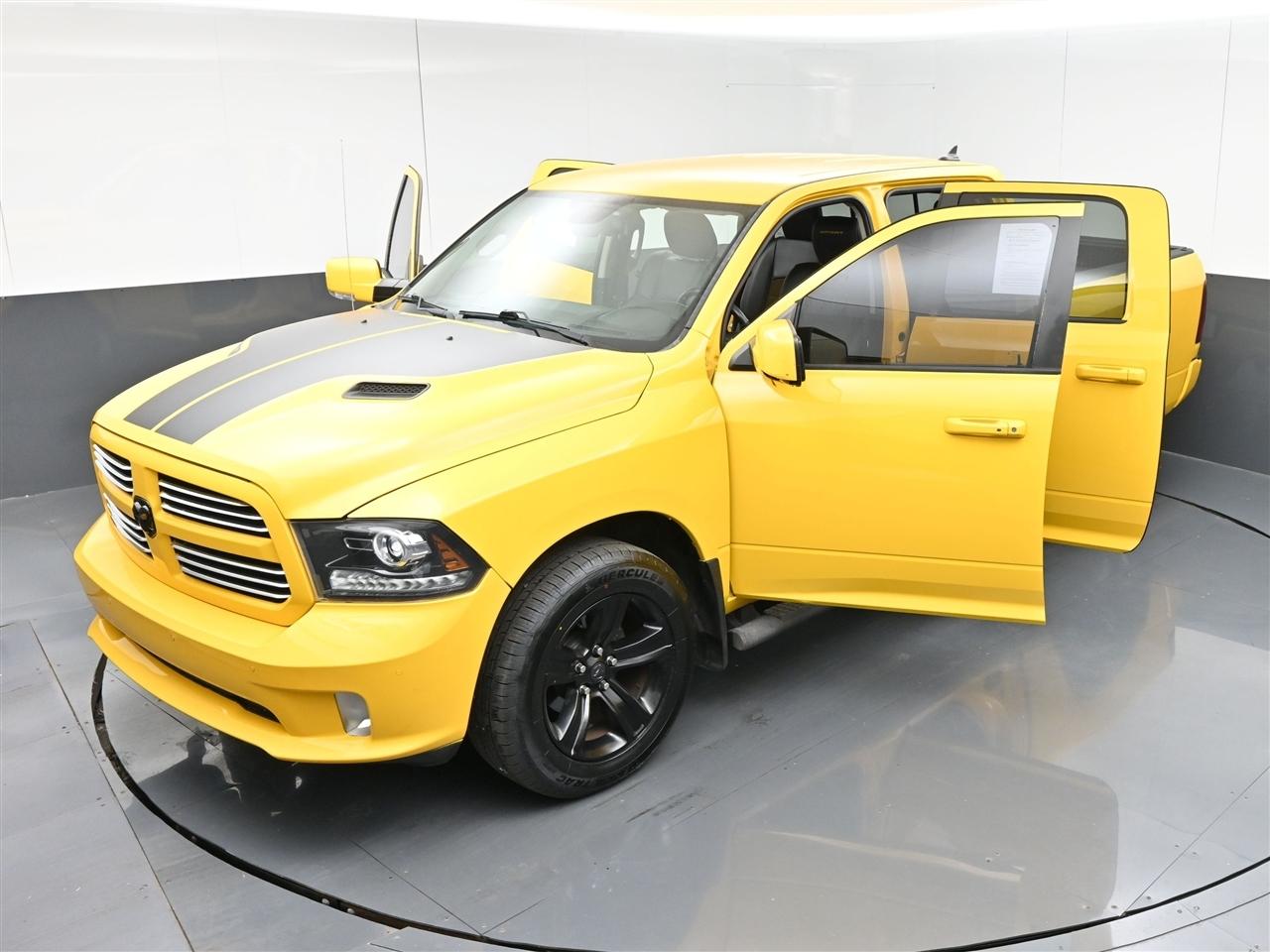 RAM 1500 Sport Crew Cab SWB 4WD 2016