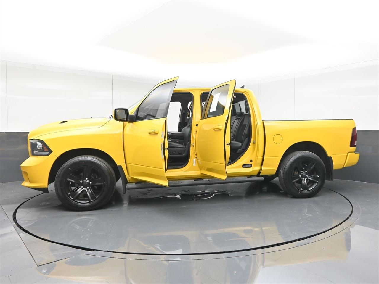 RAM 1500 Sport Crew Cab SWB 4WD 2016