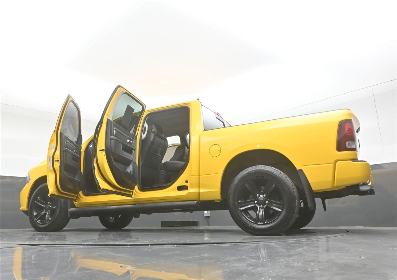 RAM 1500 Sport Crew Cab SWB 4WD 2016