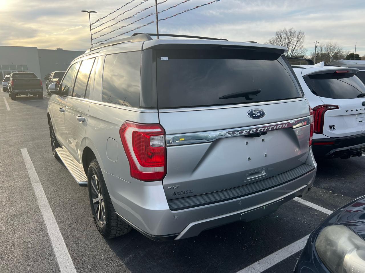 Ford Expedition XLT 4WD 2019