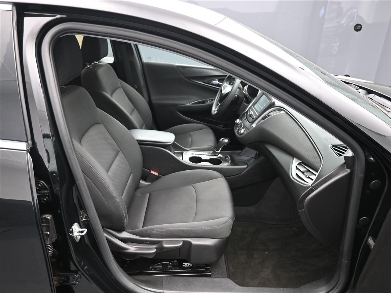 Chevrolet Malibu LS 2018