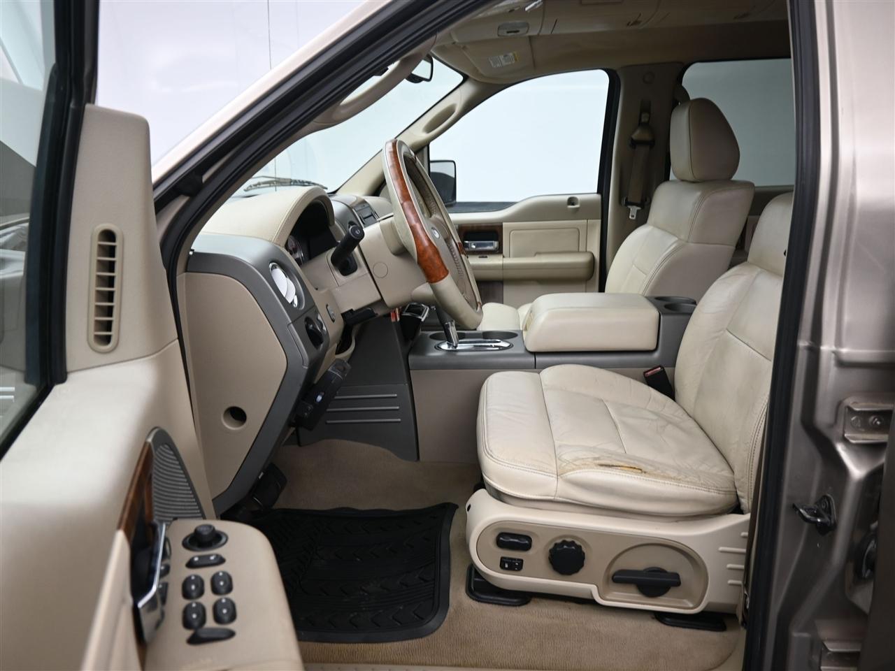 Ford F-150 Lariat SuperCrew 4WD 2004