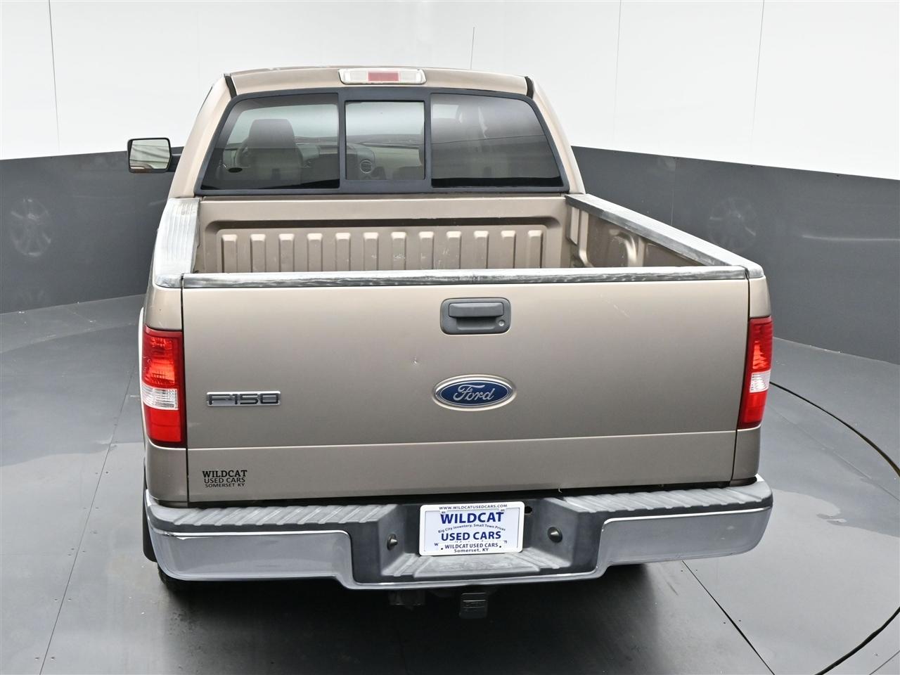 Ford F-150 Lariat SuperCrew 4WD 2004