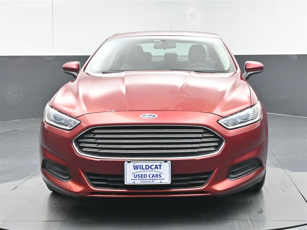 Ford Fusion S 2013