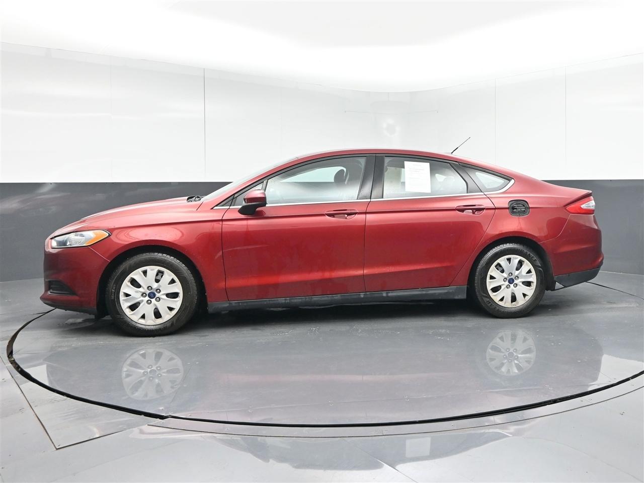 Ford Fusion S 2013