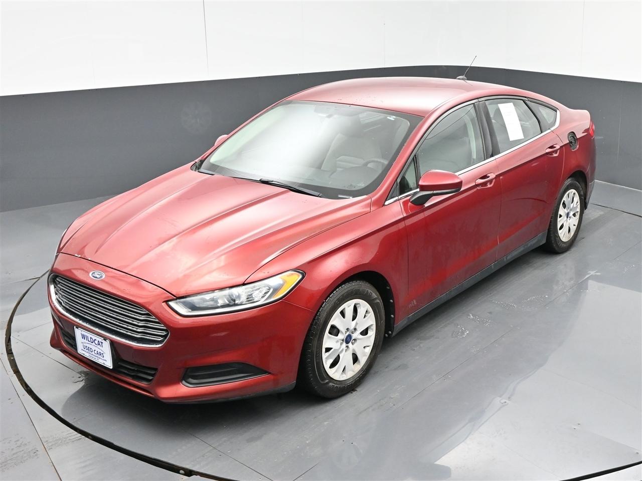 Ford Fusion S 2013