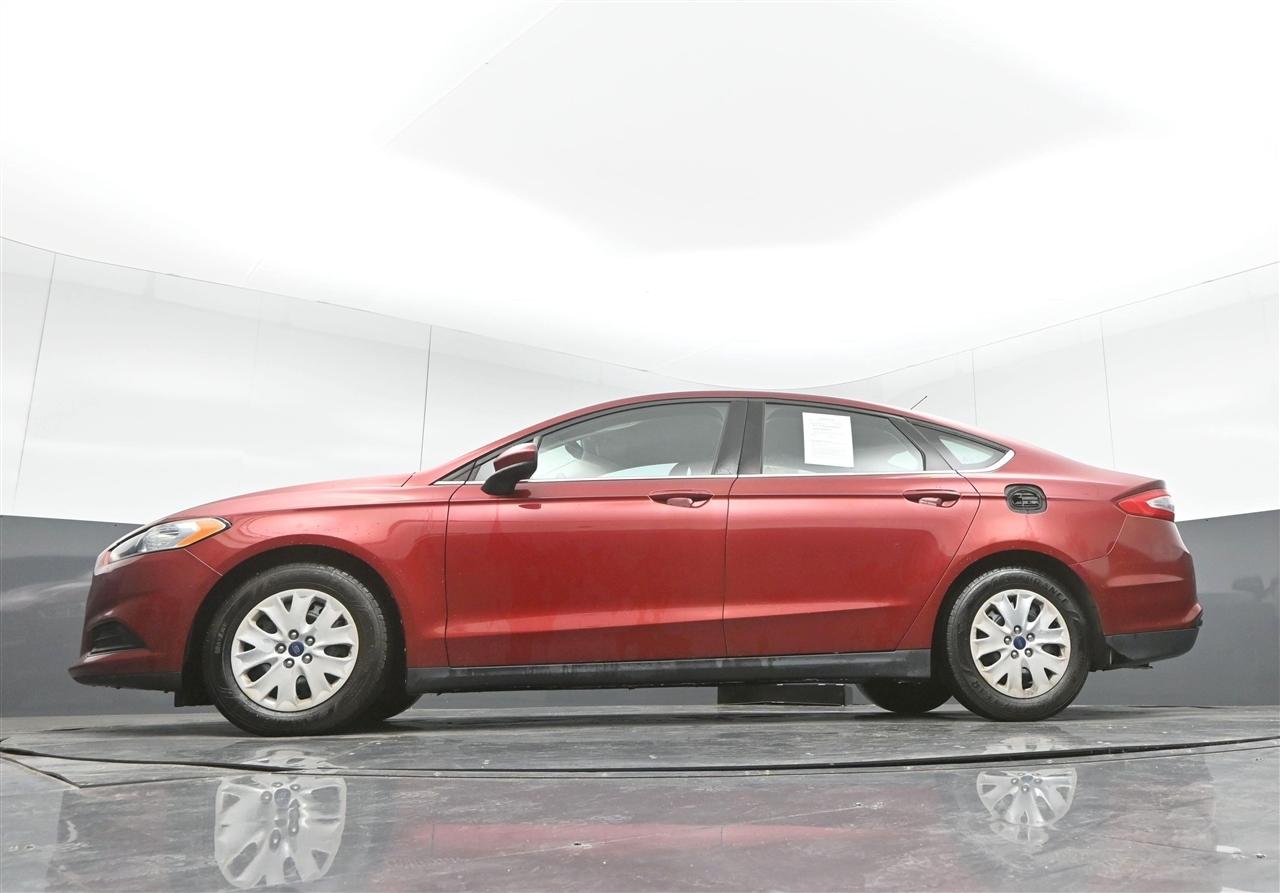 Ford Fusion S 2013