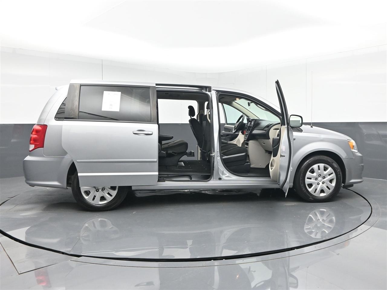 Dodge Grand Caravan SE 2017