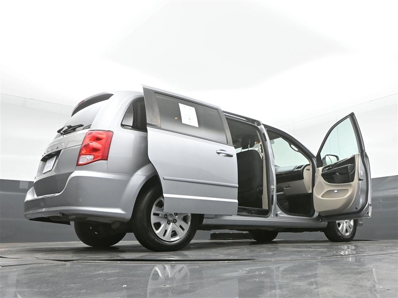 Dodge Grand Caravan SE 2017