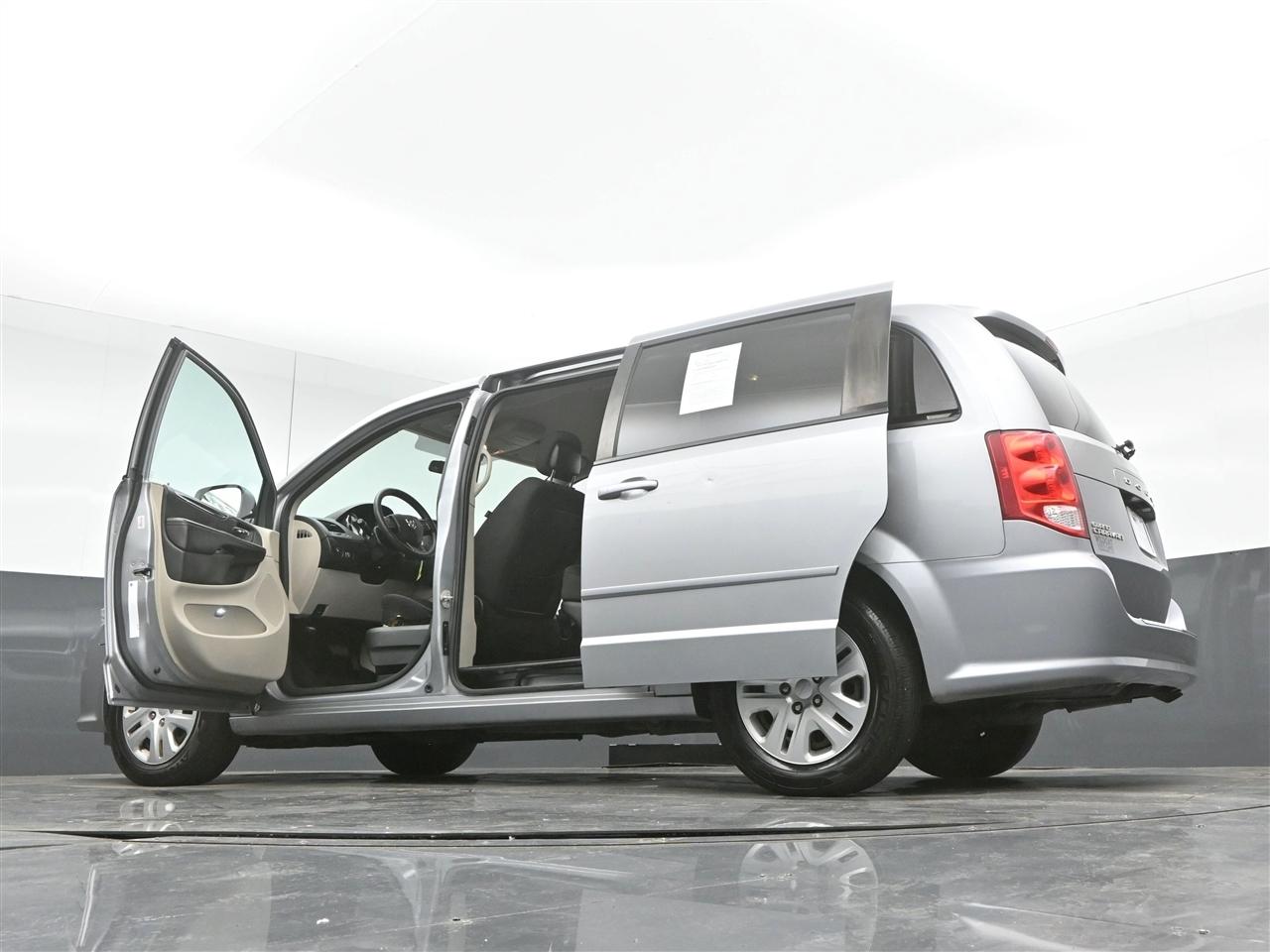 Dodge Grand Caravan SE 2017