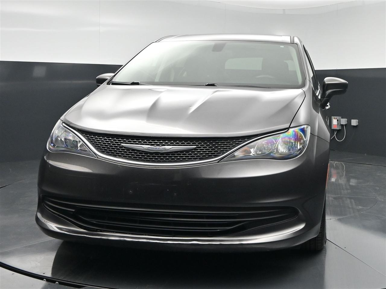 Chrysler Pacifica Touring 2017