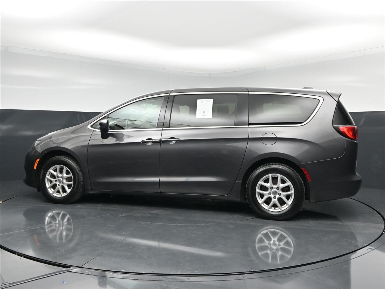Chrysler Pacifica Touring 2017