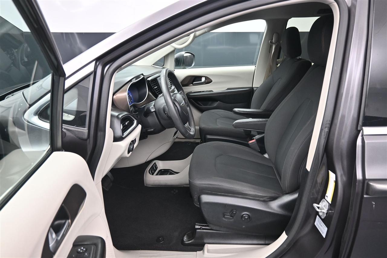 Chrysler Pacifica Touring 2017