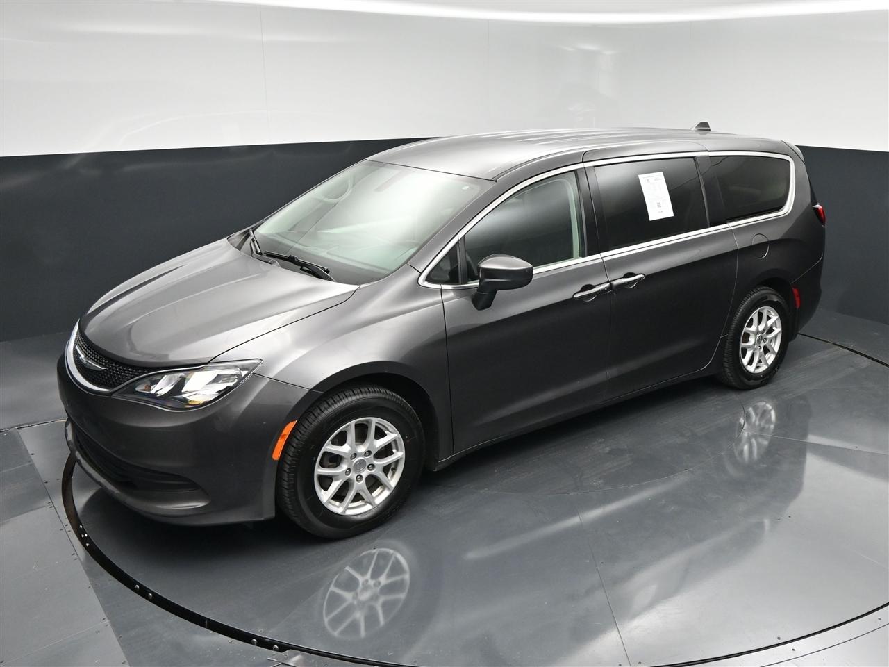Chrysler Pacifica Touring 2017