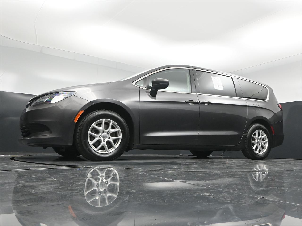 Chrysler Pacifica Touring 2017