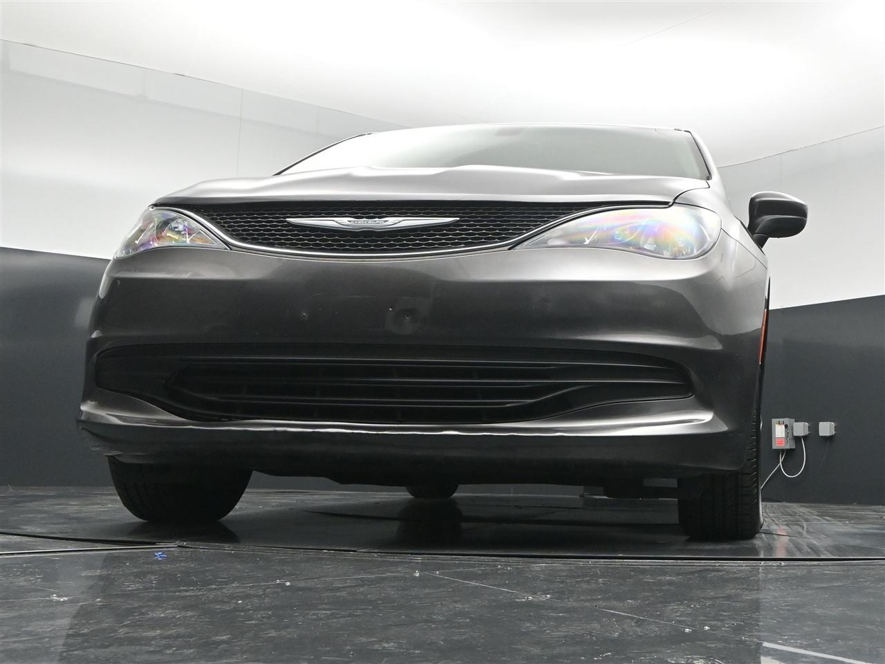 Chrysler Pacifica Touring 2017