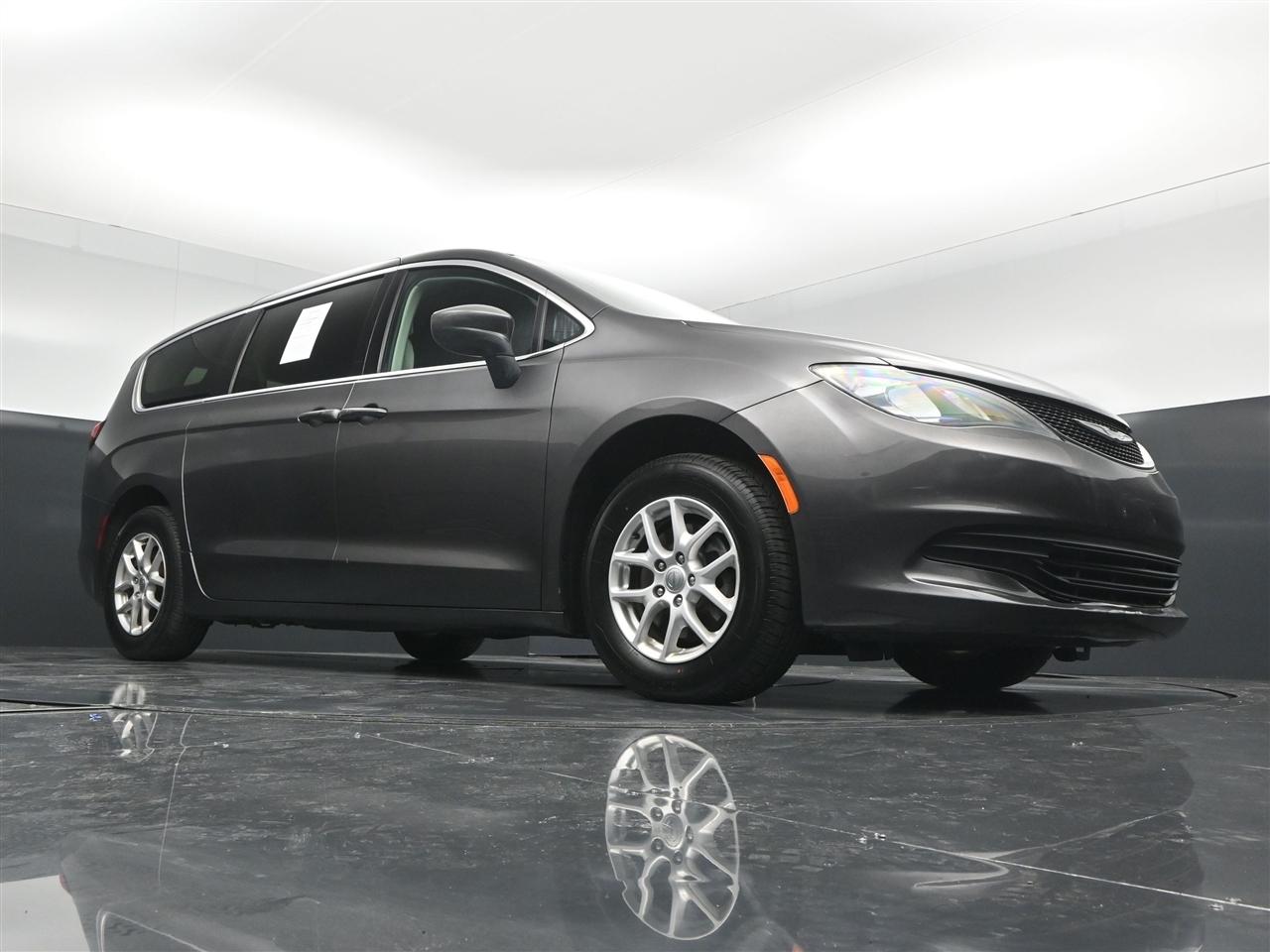 Chrysler Pacifica Touring 2017